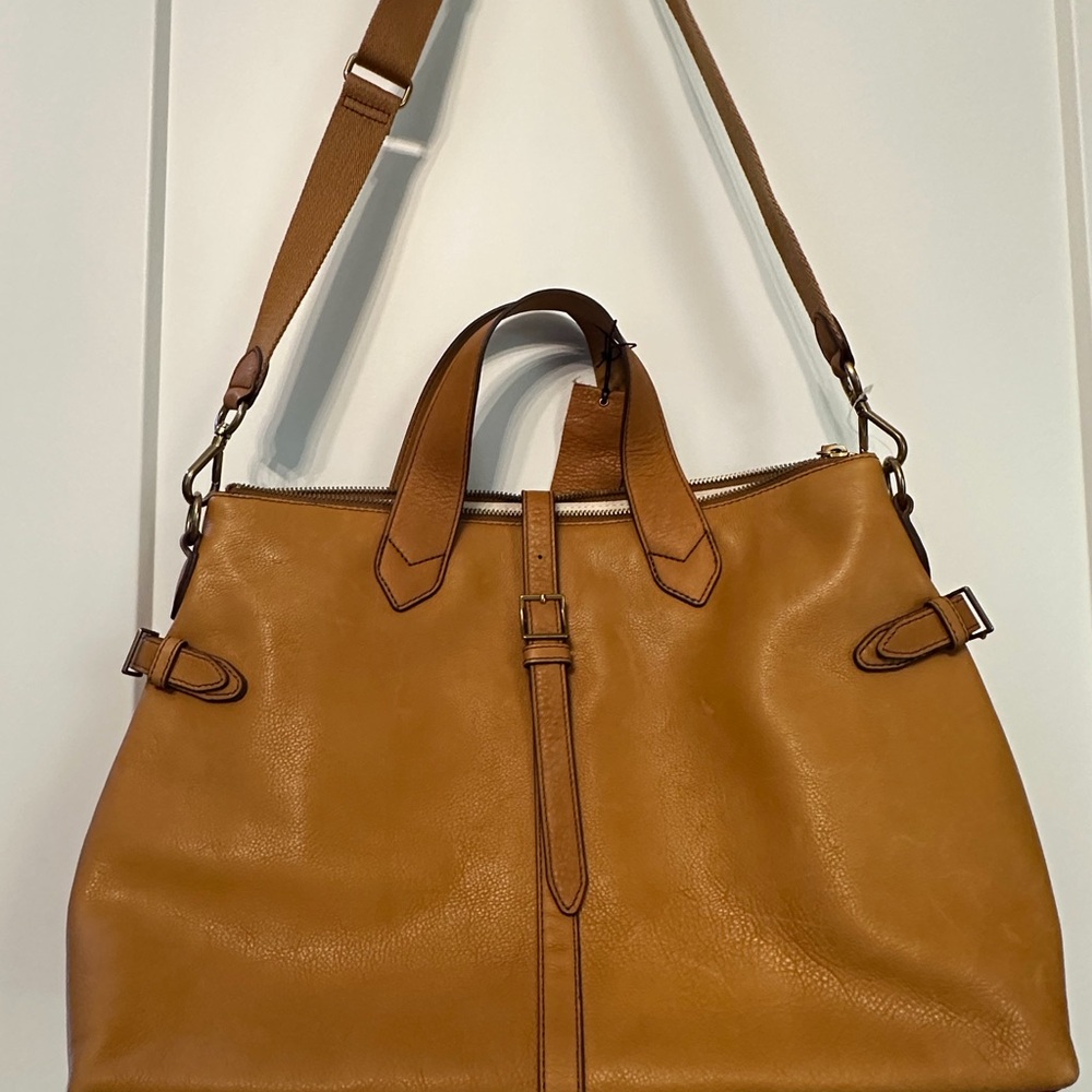 Elegant Tan Leather Tote Bag